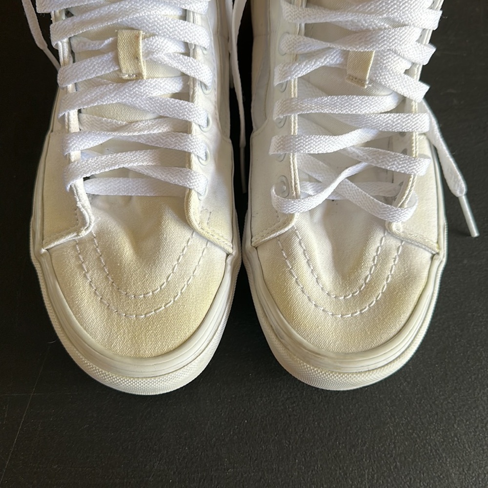 Vans - Picture 3 of 6